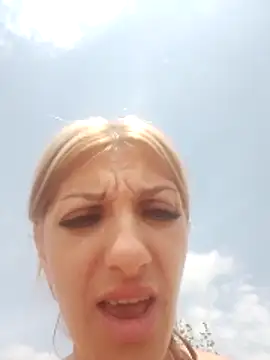 LannaQuinn online show from June 1, 9:33 am
