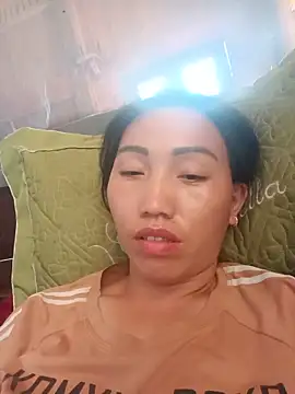 hot-luna- online show from May 15, 11:45 pm