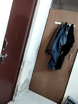 Snapshot of simran_sharma01 chatting on February 11, 11:59 am simran sharma01 online show from February 11, 11:59 am