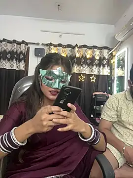 Snapshot of pooja_sexy79 chatting on May 6, 5:18 pm pooja sexy79 online show from May 6, 5:18 pm