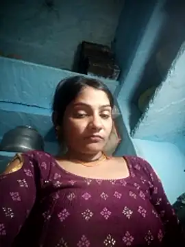 Hotty raghni online show from February 5, 4:55 pm