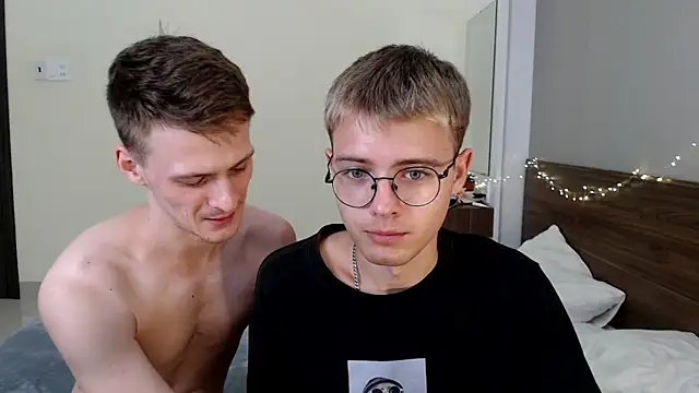 NikiKerryCum online show from March 29, 3:45 pm