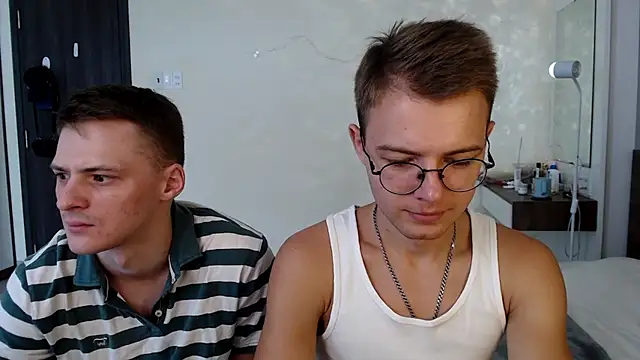 NikiKerryCum online show from June 25, 2:00 am