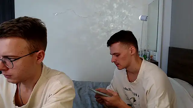 NikiKerryCum online show from July 10, 4:28 am
