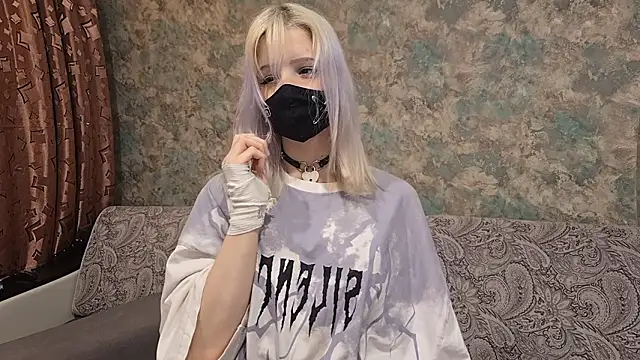 Snapshot of Yunakiss chatting on February 15, 7:32 pm Yunakiss online show from February 15, 7:32 pm