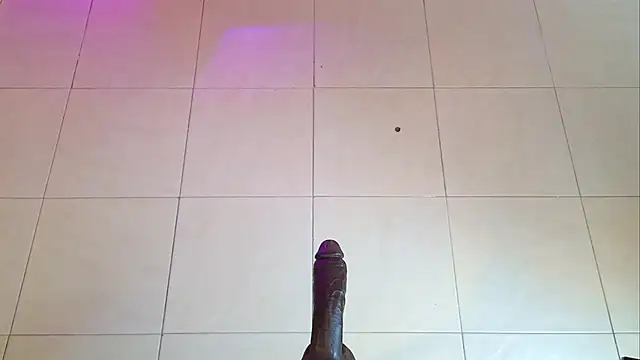 Snapshot of Ladyy_brownn chatting on February 19, 11:06 am Ladyy brownn online show from February 19, 11:06 am