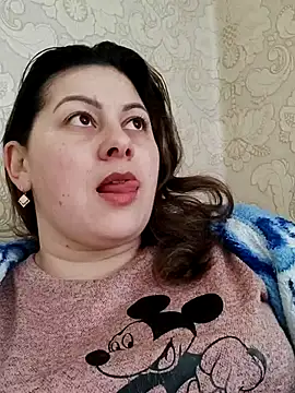 Snapshot of Soli9999 chatting on February 1, 8:13 am Soli9999 online show from February 1, 8:13 am