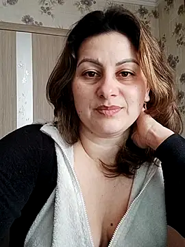 Snapshot of Soli9999 chatting on February 24, 6:33 am Soli9999 online show from February 24, 6:33 am