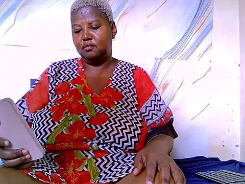 treasure hunny online show from February 13, 12:12 pm