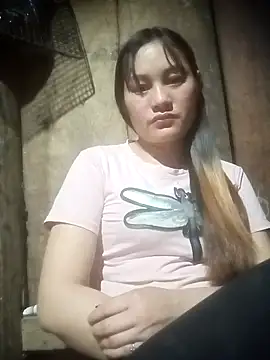 Snapshot of Momo-biki chatting on February 12, 2:23 pm Momo-biki online show from February 12, 2:23 pm