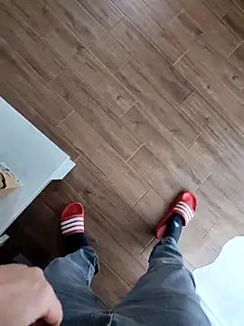 Snapshot of latya111 chatting on February 20, 1:11 pm latya111 online show from February 20, 1:11 pm