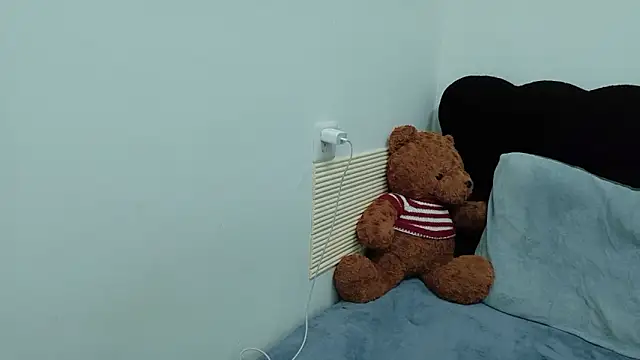 onnilan online show from February 4, 4:24 pm