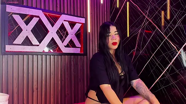 Snapshot of AriannaFoxxy chatting on February 6, 11:57 am AriannaFoxxy online show from February 6, 11:57 am