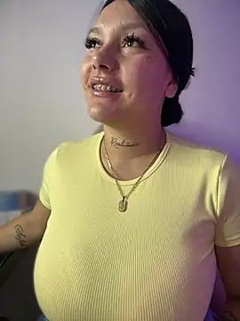 Snapshot of Miia__Taylor chatting on February 10, 2:37 am Miia Taylor online show from February 10, 2:37 am