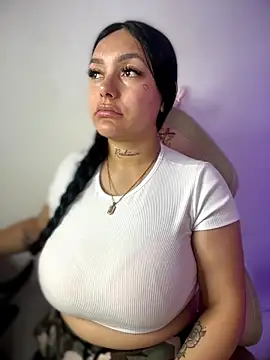 Snapshot of Miia__Taylor chatting on February 20, 3:03 am Miia Taylor online show from February 20, 3:03 am