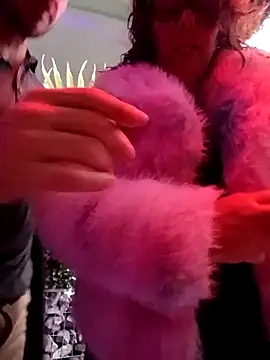 pulpeuse64 online show from April 2, 6:16 pm