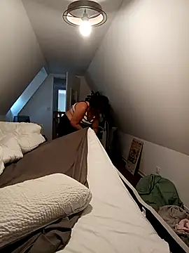 pulpeuse64 online show from April 14, 8:09 am