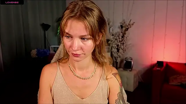 Snapshot of Crystal_Kris chatting on February 2, 5:50 am Crystal Kris online show from February 2, 5:50 am