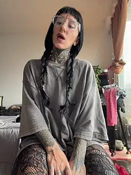 xsadtanas online show from May 27, 3:31 pm