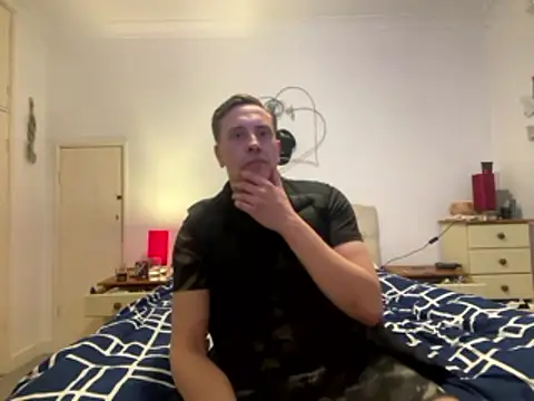 malcolm2334 online show from April 6, 7:26 pm