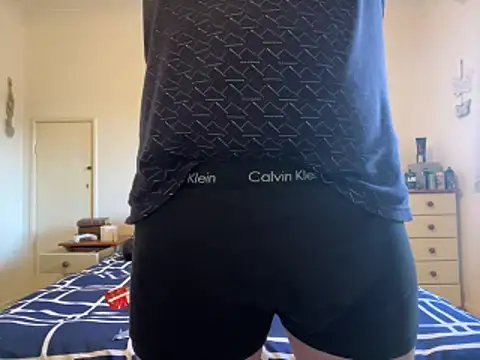 malcolm2334 online show from April 13, 6:13 pm