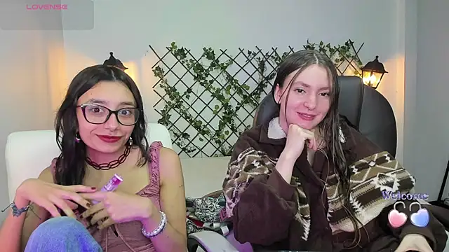 Snapshot of nana__rousse chatting on February 8, 12:36 am nana rousse online show from February 8, 12:36 am