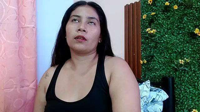 Snapshot of calimasalas2 chatting on February 23, 11:46 pm calimasalas2 online show from February 23, 11:46 pm