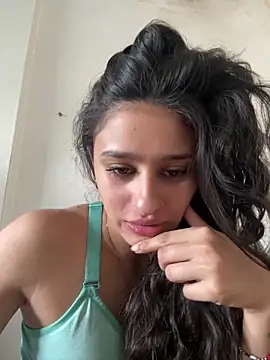 Snapshot of madison90 chatting on February 9, 8:24 pm madison90 online show from February 9, 8:24 pm