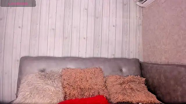 scarlettqueenx online show from April 17, 8:56 pm