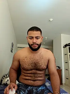 Snapshot of KLEYTON33 chatting on February 25, 2:27 pm KLEYTON33 online show from February 25, 2:27 pm