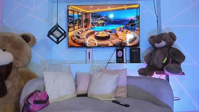 Snapshot of amy_noa chatting on February 22, 12:45 am amy noa online show from February 22, 12:45 am