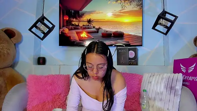 amy noa online show from March 15, 12:49 am