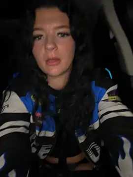 NaughtyGirlMia  online show from February 1, 9:13 pm