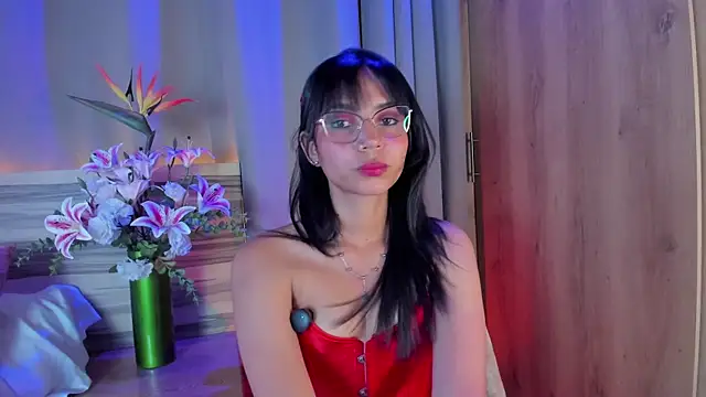 EvaLune online show from April 8, 9:59 pm