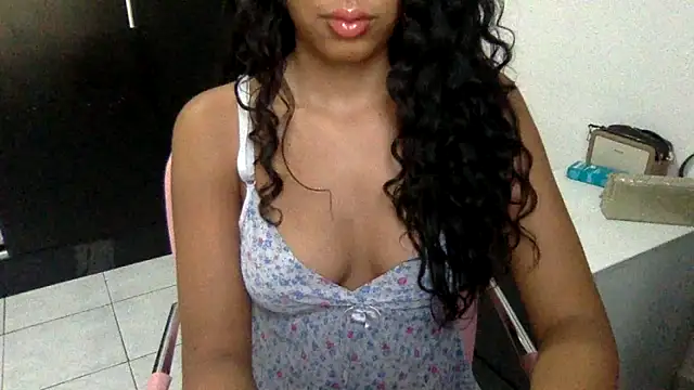 BaddieGirl199 online show from April 14, 8:15 pm