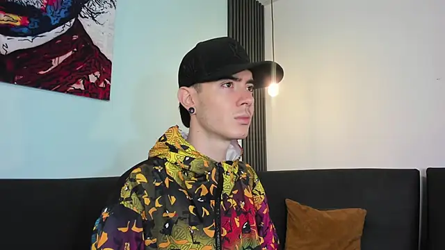 Snapshot of Lio_____ chatting on February 12, 4:18 am Lio online show from February 12, 4:18 am