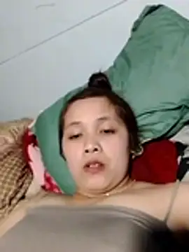 Snapshot of alex_callmemaybe69 chatting on February 7, 1:26 pm alex callmemaybe69 online show from February 7, 1:26 pm