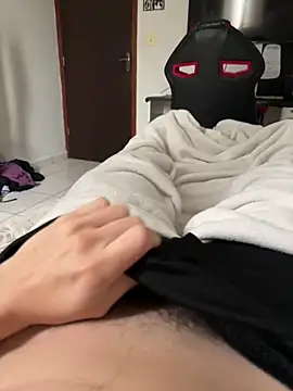 Snapshot of hungtwinkBR chatting on February 7, 3:27 pm hungtwinkBR online show from February 7, 3:27 pm