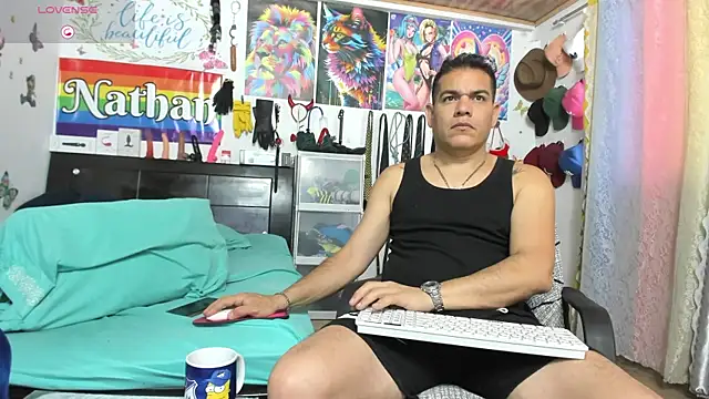 nathannathaniel online show from April 4, 5:32 pm