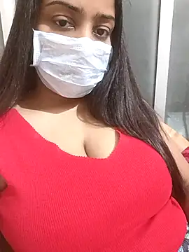 Snapshot of MidnightVibes_ chatting on February 22, 5:00 pm MidnightVibes online show from February 22, 5:00 pm