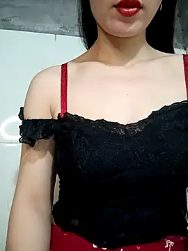 Snapshot of Vyvvyy69 chatting on May 5, 1:08 pm Vyvvyy69 online show from May 5, 1:08 pm