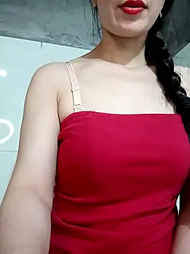 Vyvvyy69 online show from July 6, 9:39 am