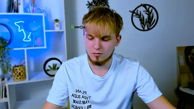 Snapshot of mark_sir chatting on February 24, 8:07 pm mark sir online show from February 24, 8:07 pm