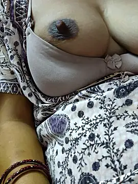 Snapshot of deshibhbi chatting on February 13, 4:58 pm deshibhbi online show from February 13, 4:58 pm