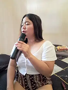 Zyramae 25 online show from April 16, 5:08 am