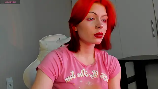 Leah Castro online show from February 9, 4:05 am