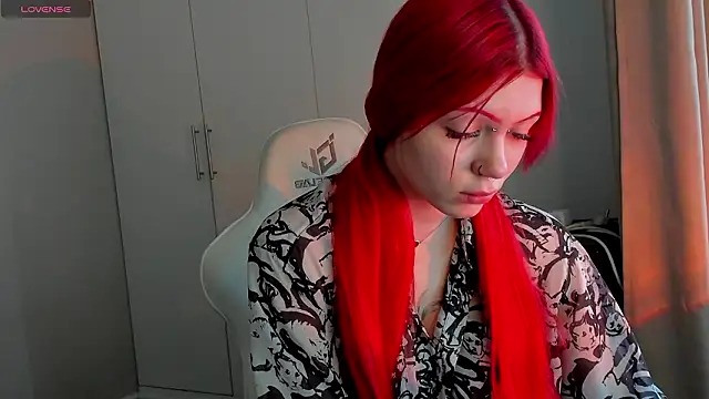 Leah Castro online show from February 27, 5:07 am