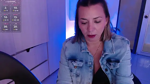 milfsecret69 online show from April 8, 11:54 am