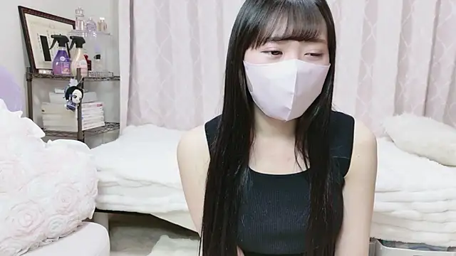 Snapshot of MOE_o0 chatting on February 11, 12:37 am MOE o0 online show from February 11, 12:37 am