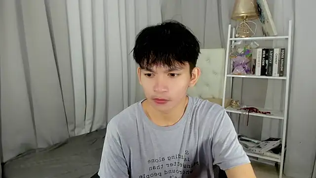 Snapshot of urtwinkjoshx chatting on February 28, 4:24 am urtwinkjoshx online show from February 28, 4:24 am